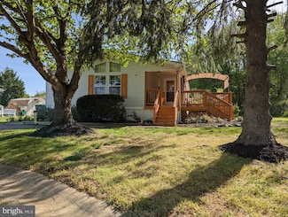 5 W Samantha Ct, Bear, DE 19701