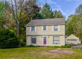 444 Schocalog Rd, Akron, OH 44320