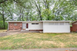 105 Hodge Ct, Alton, IL 62002