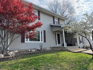 2315 Oak Dr, Louisiana, MO 63353