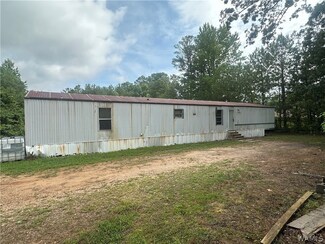 652 6th St SW, Fayette, AL 35555