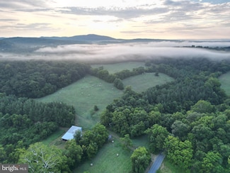 2251 Householder Rd, Hedgesville, WV 25427