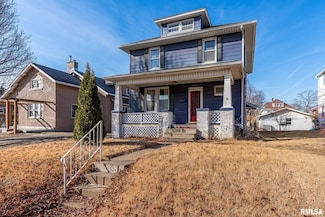 1441 10th St, Moline, IL 61265