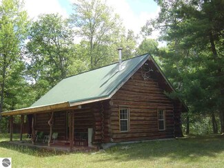 5202 N Access Rd, Irons, MI 49644