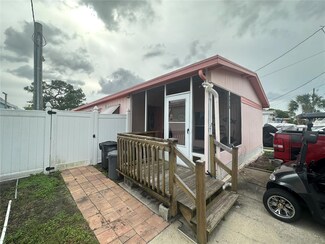 6838 Heron Ln, Hudson, FL 34667