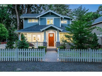 489 8th St, Lake Oswego, OR 97034