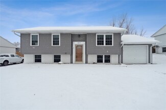 3215 29th Ave SW, Cedar Rapids, IA 52404