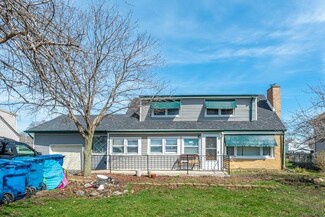 7723 Thomas Ave, Bridgeview, IL 60455