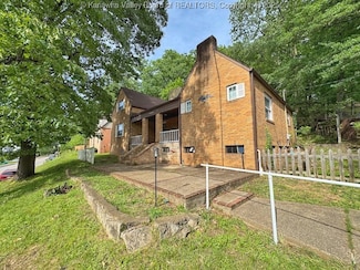 617 Montrose Dr, Charleston, WV 25303