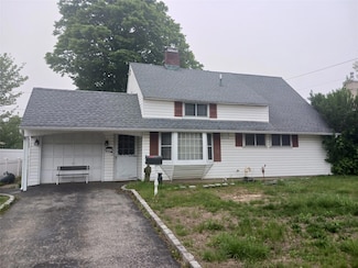 267 Elm Dr S, Levittown, NY 11756