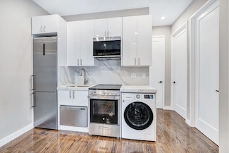 228 8th Ave Unit 9, New York, NY 10011