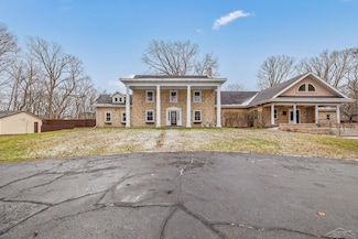 3115 Isabella St, Midland, MI 48640