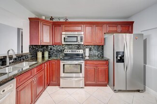2766 Carambola Cir S Unit 305, Coconut Creek, FL 33066