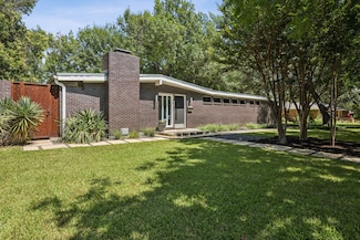 10832 Cinderella Ln, Dallas, TX 75229