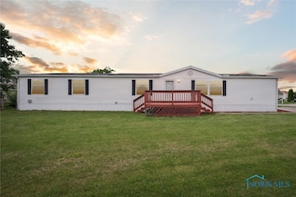 2058 Pear Tree Ln, Delta, OH 43515