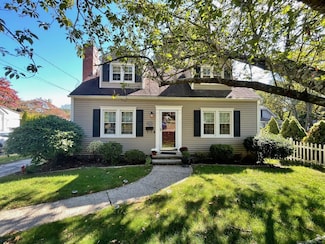 54 Highland Terrace, Stratford, CT 06614