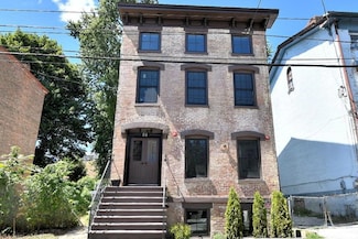86 Lander St, Newburgh, NY 12550