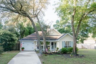 18 Cedar Crest Cir, Beaufort, SC 29907