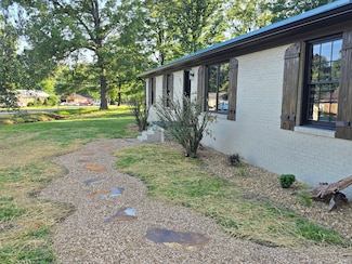 371 Leader Dr, New Johnsonville, TN 37134