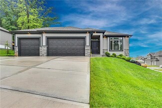 1701 NW 59th St, Kansas City, MO 64118