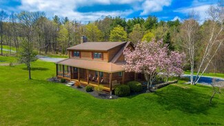 1096 Leesome Ln, Altamont, NY 12009