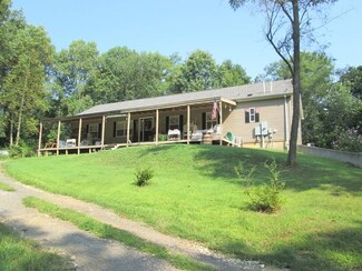 2761 E Timberwolf Ln, Winslow, IN 47598