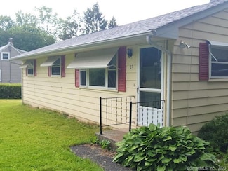 20 Ridgewood Rd, Middletown, CT 06457