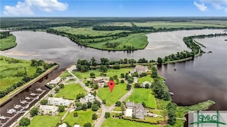 26 Riverview Dr, Richmond Hill, GA 31324