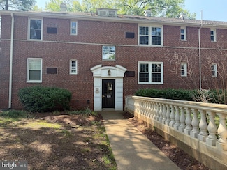 100 N George Mason Dr Unit 1003, Arlington, VA 22203