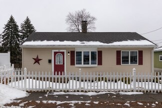 33 Peddock Rd, North Weymouth, MA 02191