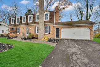 95 Wood Acres Dr, East Amherst, NY 14051