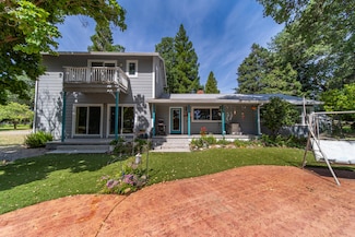 2940 Felstet Ln, Redding, CA 96001