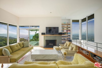 475 Stunt Rd, Calabasas, CA 91302
