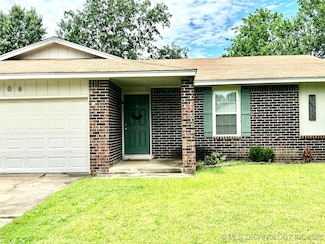 8106 N 120th East Ave, Owasso, OK 74055