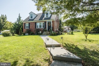 7824 Main St, Middletown, VA 22645