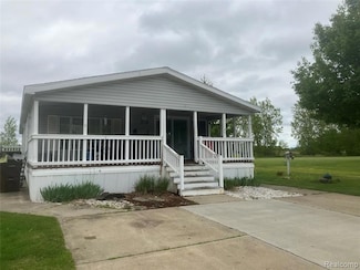 402 Katie Ln, Morrice, MI 48857