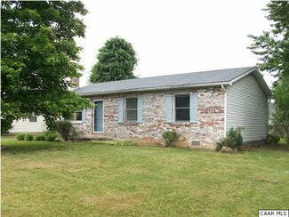 302 13th St Unit A, Grottoes, VA 24441