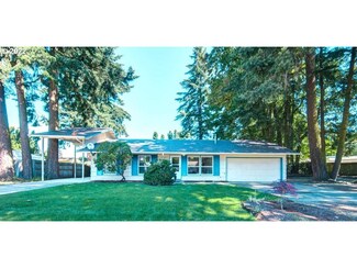 16045 NE Holladay St, Portland, OR 97230