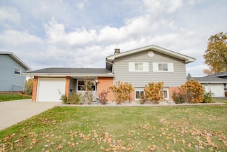 720 Durham Ln, Hoffman Estates, IL 60169