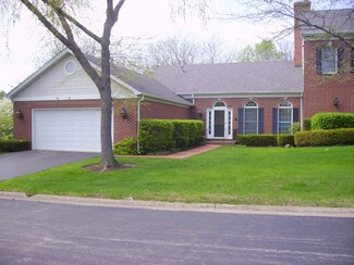 2 Laura Ln, Sugar Grove, IL 60554
