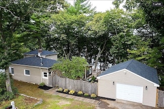 52 Lake Shore Dr S, Westford, MA 01886
