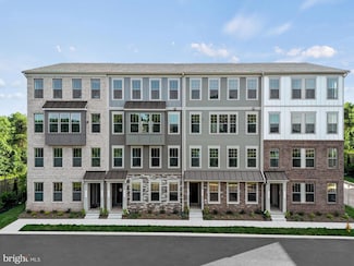 202A Park Central Terrace, Manassas Park, VA 20111