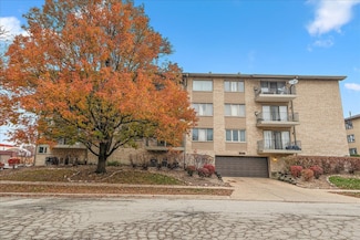 4530 W 93rd St Unit 3B, Oak Lawn, IL 60453