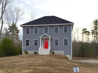59 Greenbriar Dr, Eliot, ME 03903