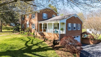 225 Taylor St, Staunton, VA 24401