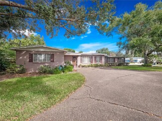 2239 Homewood Dr, Belle Isle, FL 32809