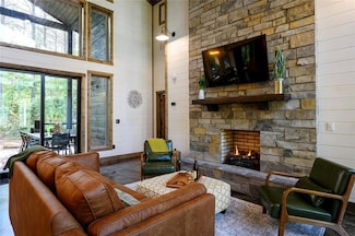 34 Nitro Ln, Broken Bow, OK 74728