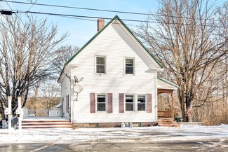 15 Old Wakefield Rd, Rochester, NH 03868