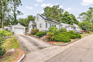 354 Seames Dr, Manchester, NH 03103