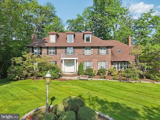 7 Hidden Springs Ln, East Windsor, NJ 08520